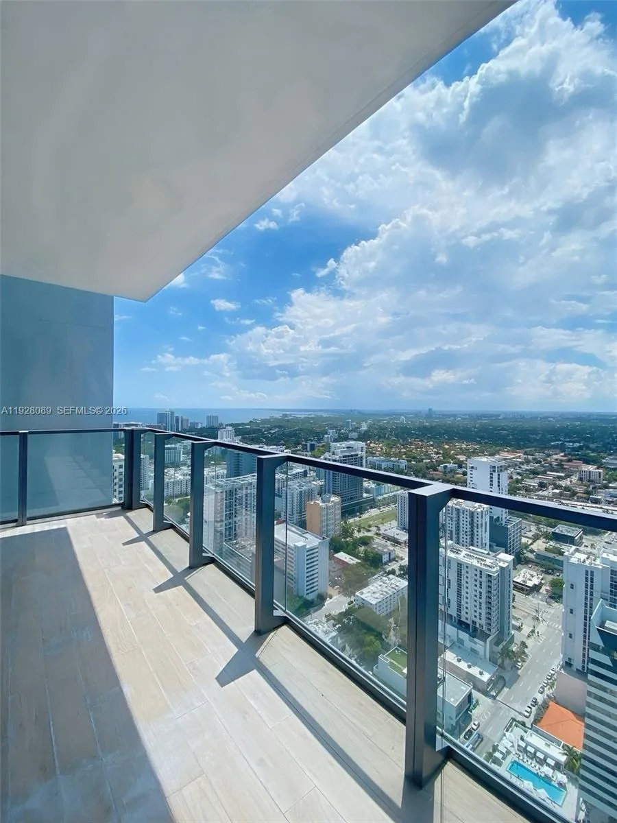 88 SW 7th St # 3906, Miami, FL 33130 photo 4