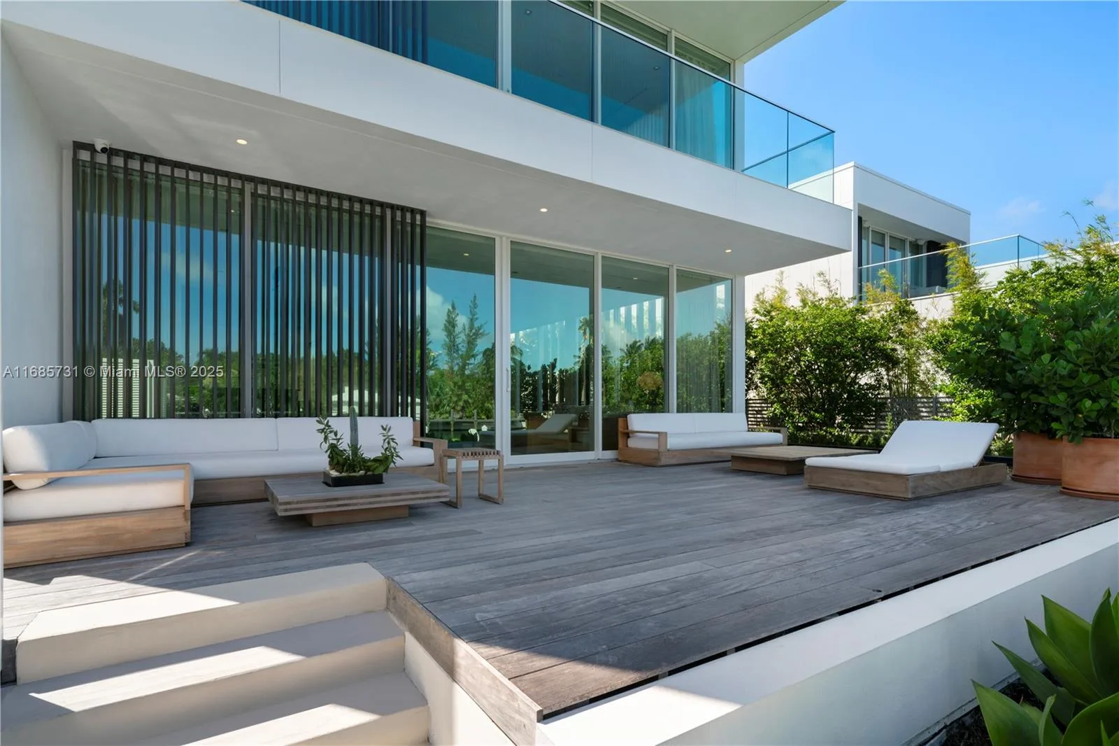 1041 W 48th St, Miami Beach, FL 33140 photo 7