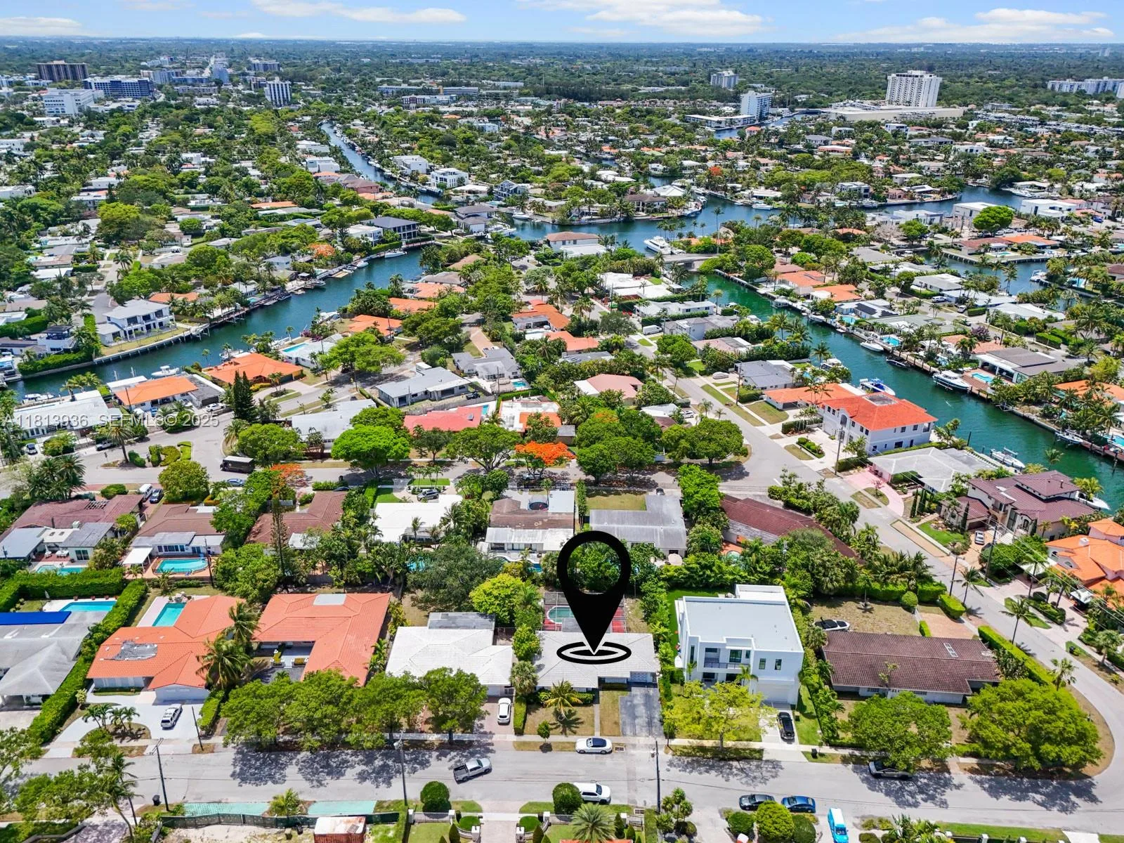 12480 Keystone Island Dr, North Miami, FL 33181