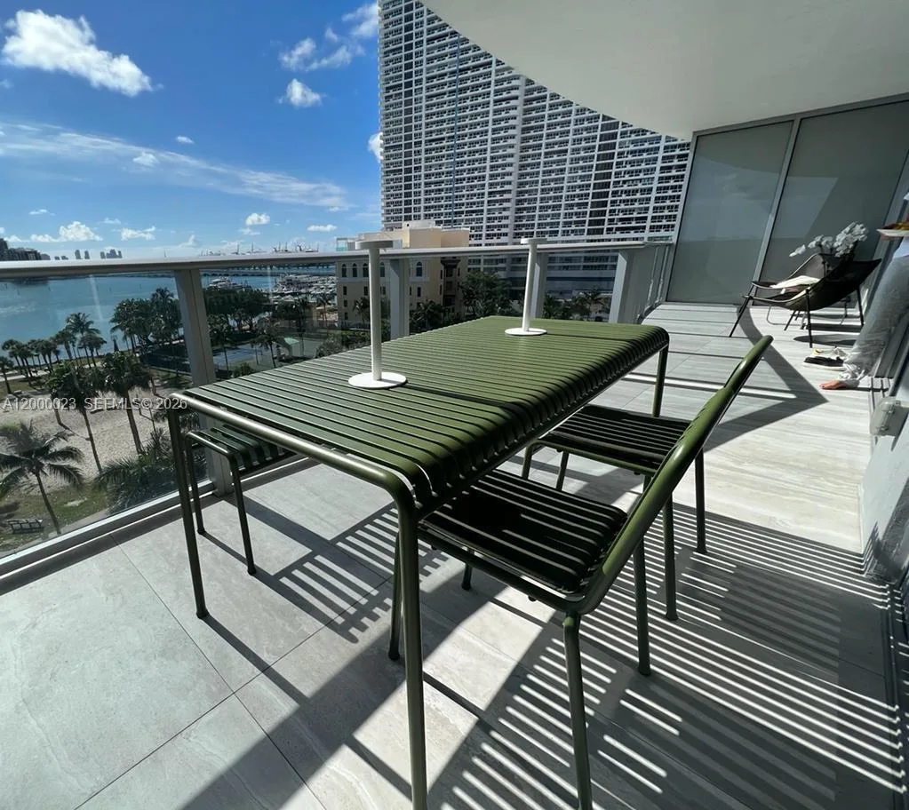 488 NE 18th St # 606, Miami, FL 33132 photo 8