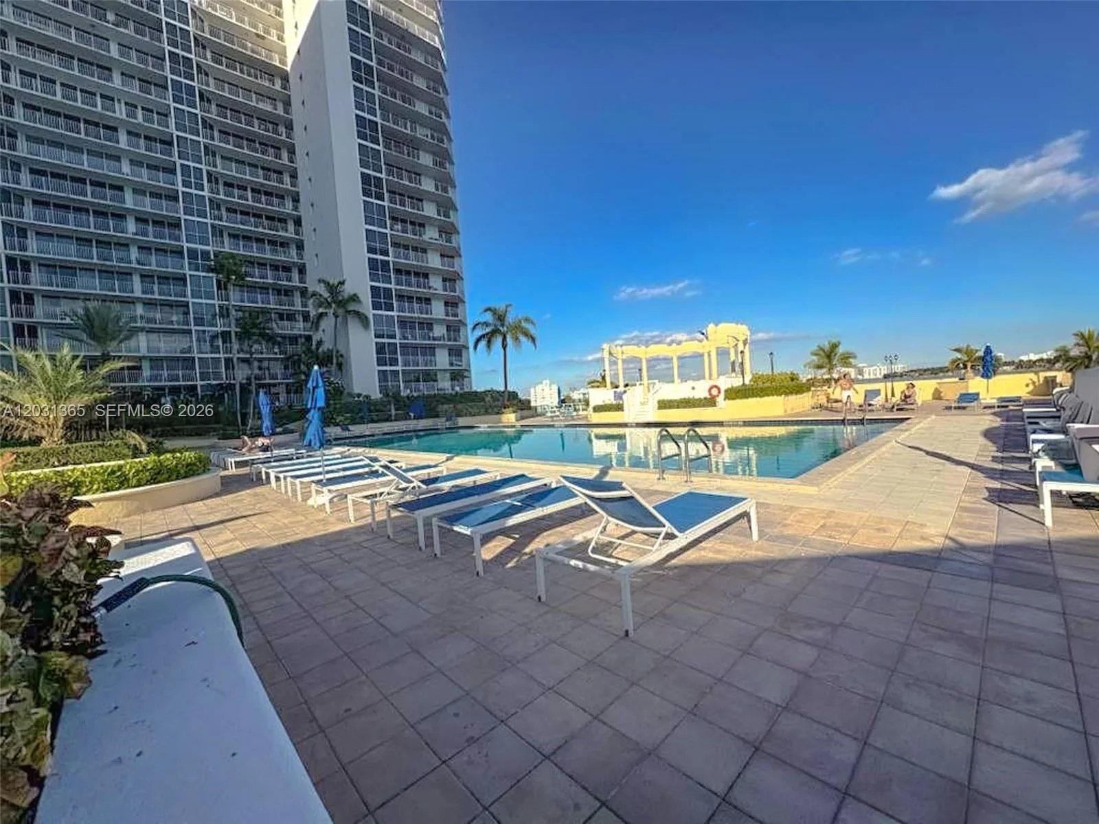 7601 E Treasure Dr # 919, North Bay Village, FL 33141 photo 11