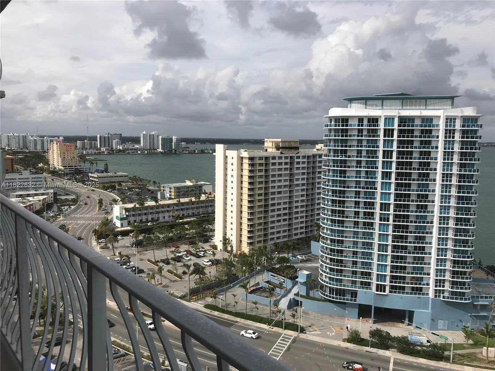 7601 E Treasure Dr # 2114, North Bay Village, FL 33141 photo 12