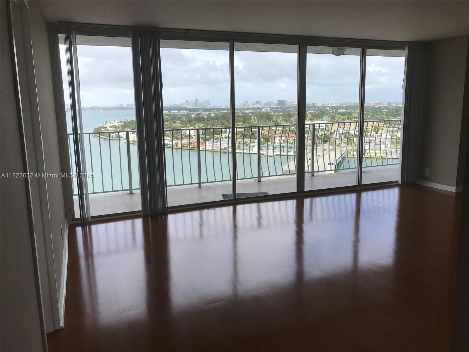 7601 E Treasure Dr # 2114, North Bay Village, FL 33141 photo 6