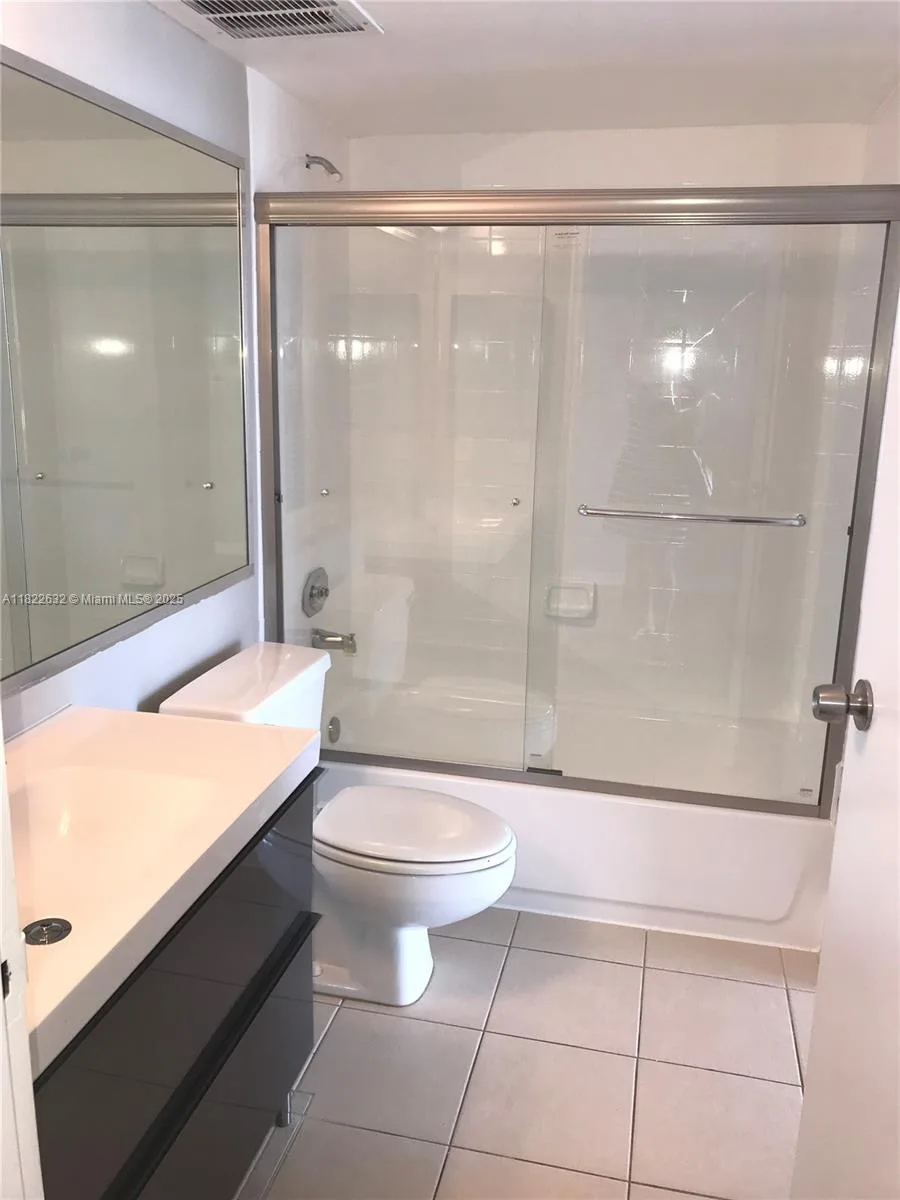 7601 E Treasure Dr # 2114, North Bay Village, FL 33141 photo 9