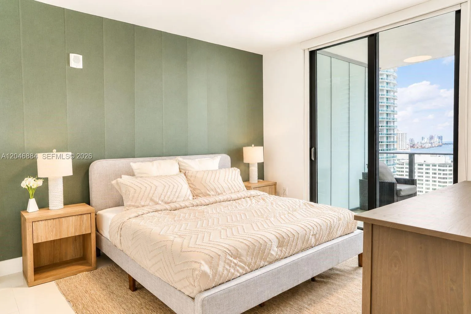 1010 Brickell Ave # 2402, Miami, FL 33131 photo 10