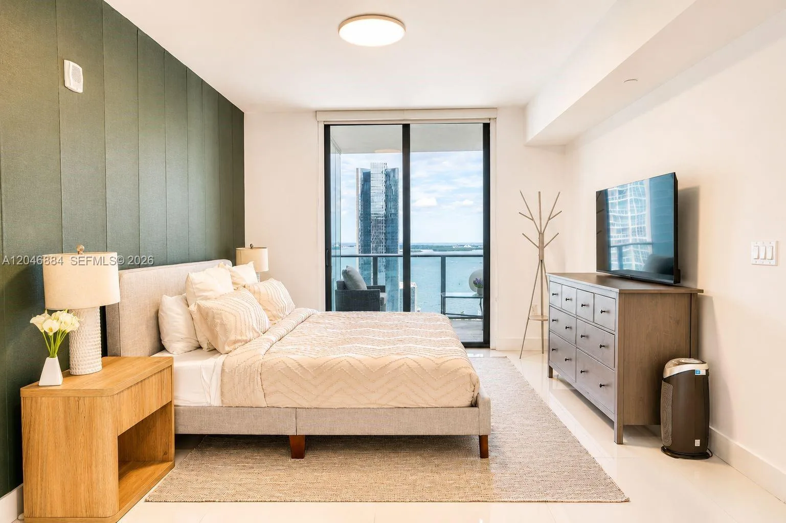 1010 Brickell Ave # 2402, Miami, FL 33131 photo 9