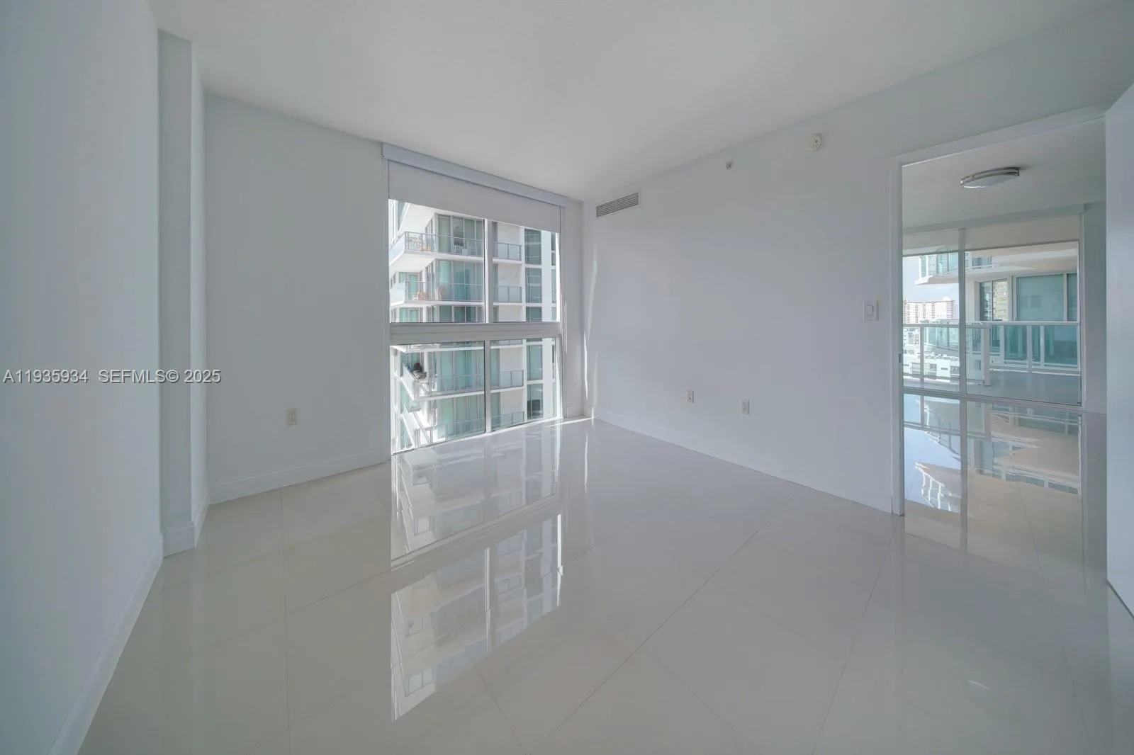 250 Sunny Isles Blvd # 3-1404, Sunny Isles Beach, FL 33160 photo 11