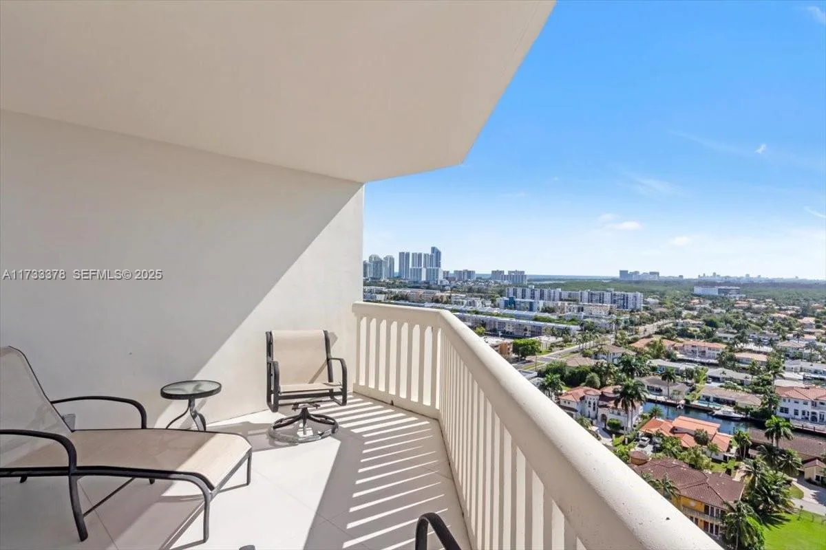 1000 Island Blvd # 2003, Aventura, FL 33160 photo 5
