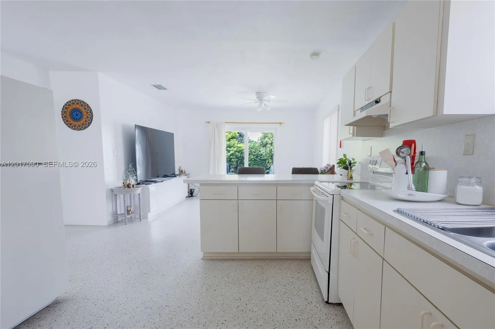 10 NW 60th Ct, Miami, FL 33126 photo 11