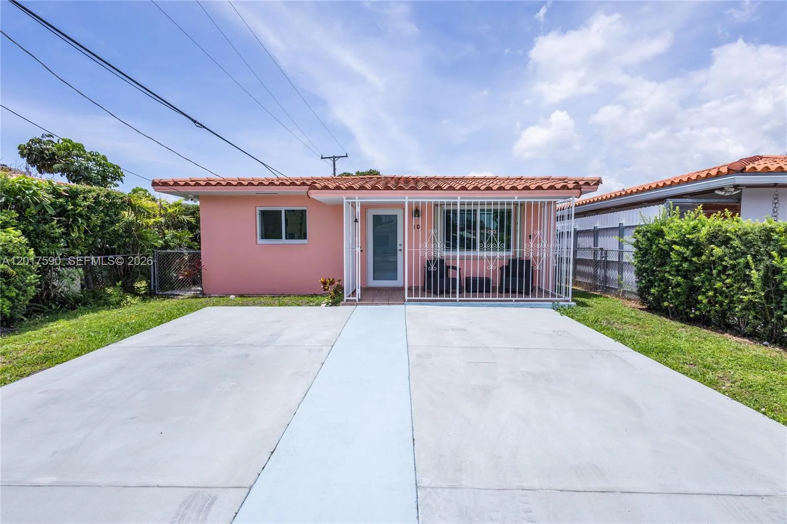 10 NW 60th Ct, Miami, FL 33126 photo 2