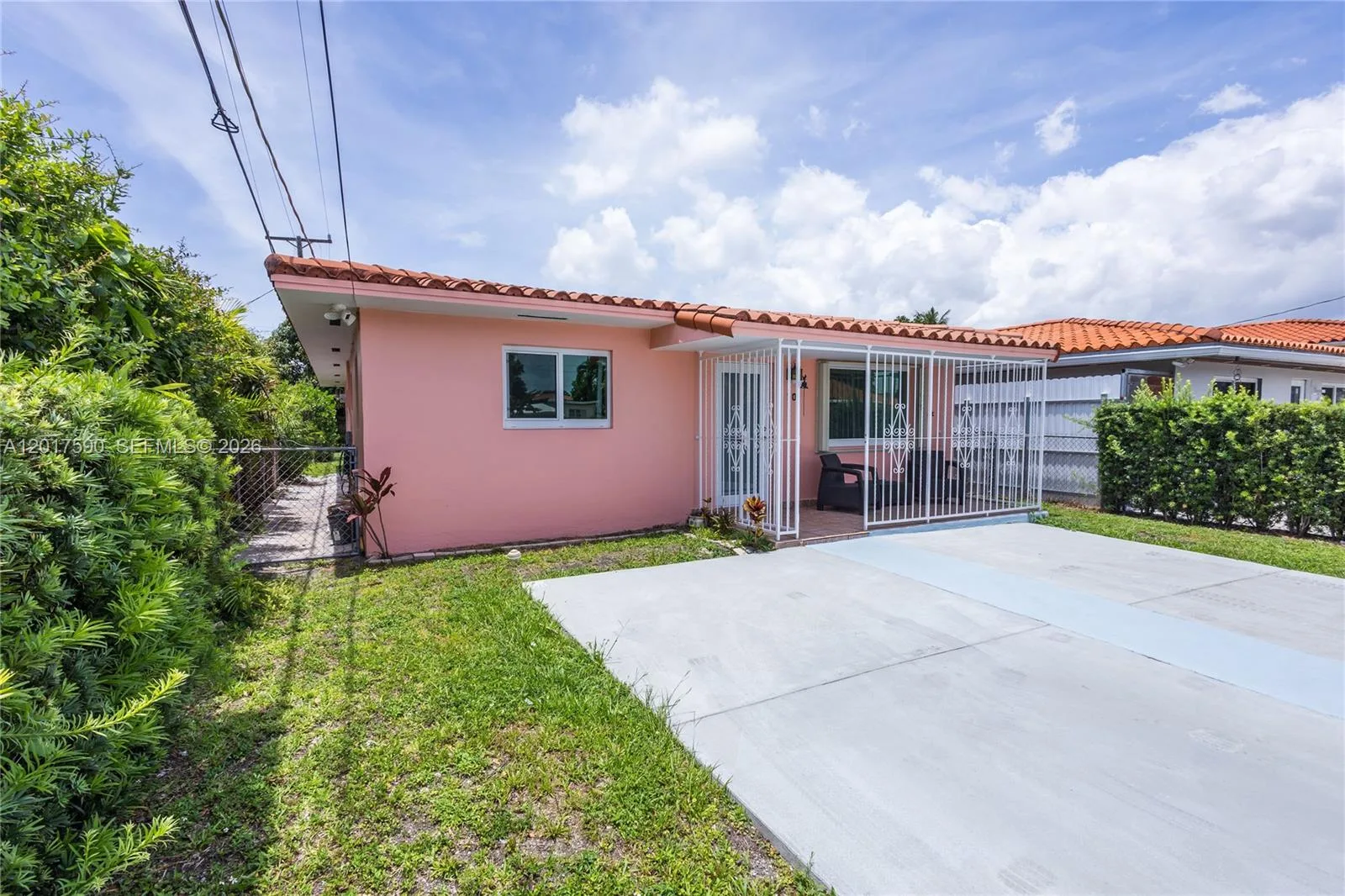 10 NW 60th Ct, Miami, FL 33126 photo 3
