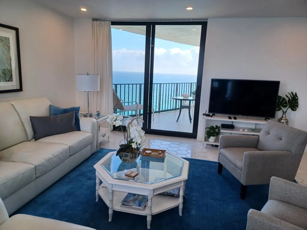 5420 N Ocean Drive # 1705, Singer Island, FL 33404