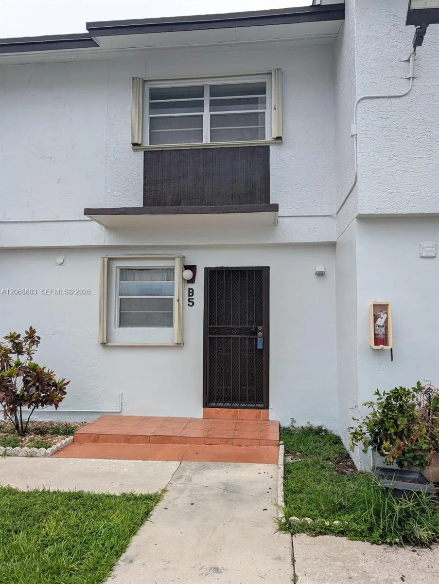 21 SW 109th Ave # B5, Sweetwater, FL 33174