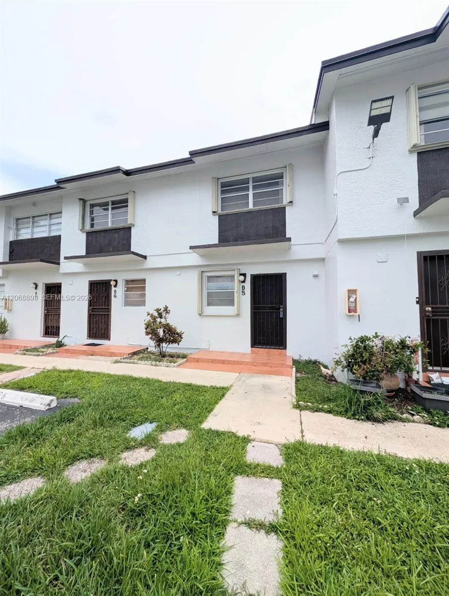21 SW 109th Ave # B5, Sweetwater, FL 33174 photo 2