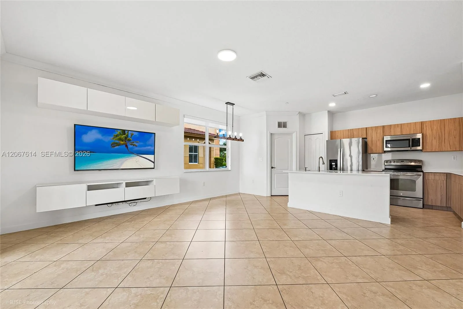 8666 NW 109th Ct # 8666, Doral, FL 33178 photo 6