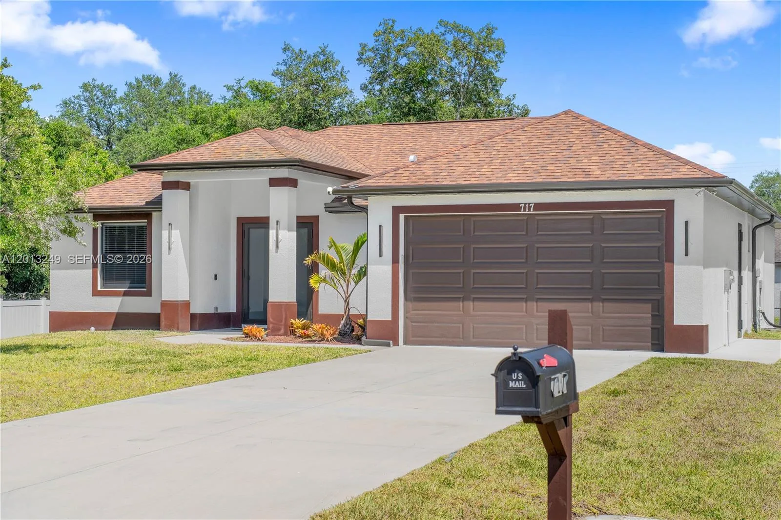 717 zendor Ave, Fort Myers, FL 33913