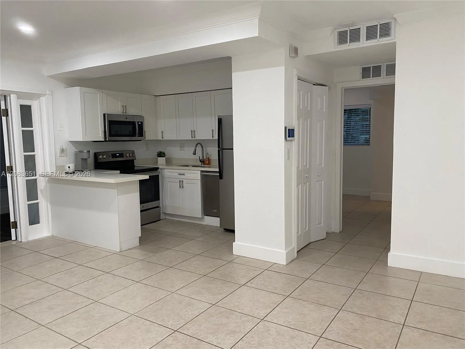 1 Edgewater Dr # 103, Coral Gables, FL 33133