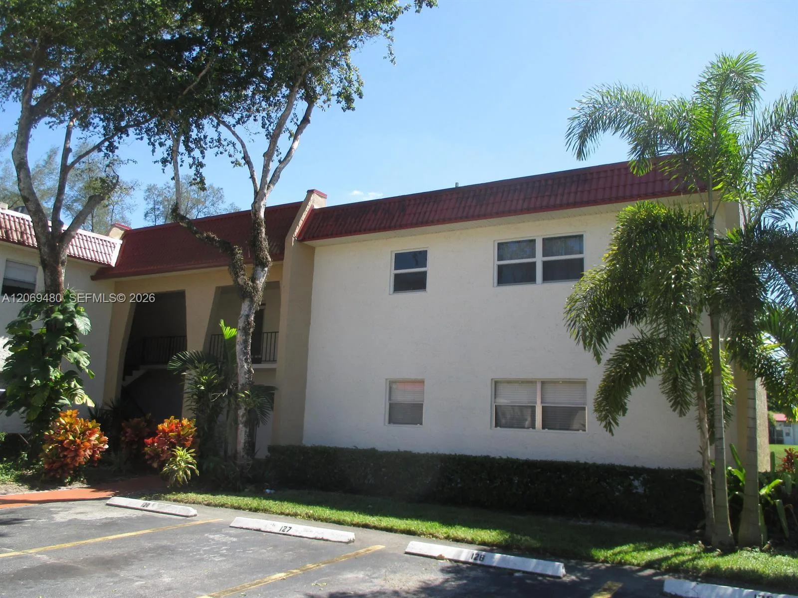 212 Lake Frances Dr # 212, West Palm Beach, FL 33411