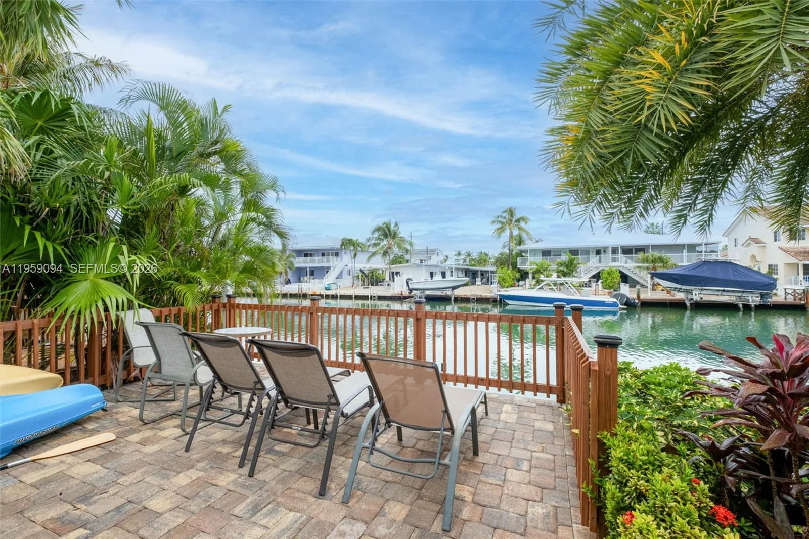 410 10th St, Key Colony, FL 33051 photo 2