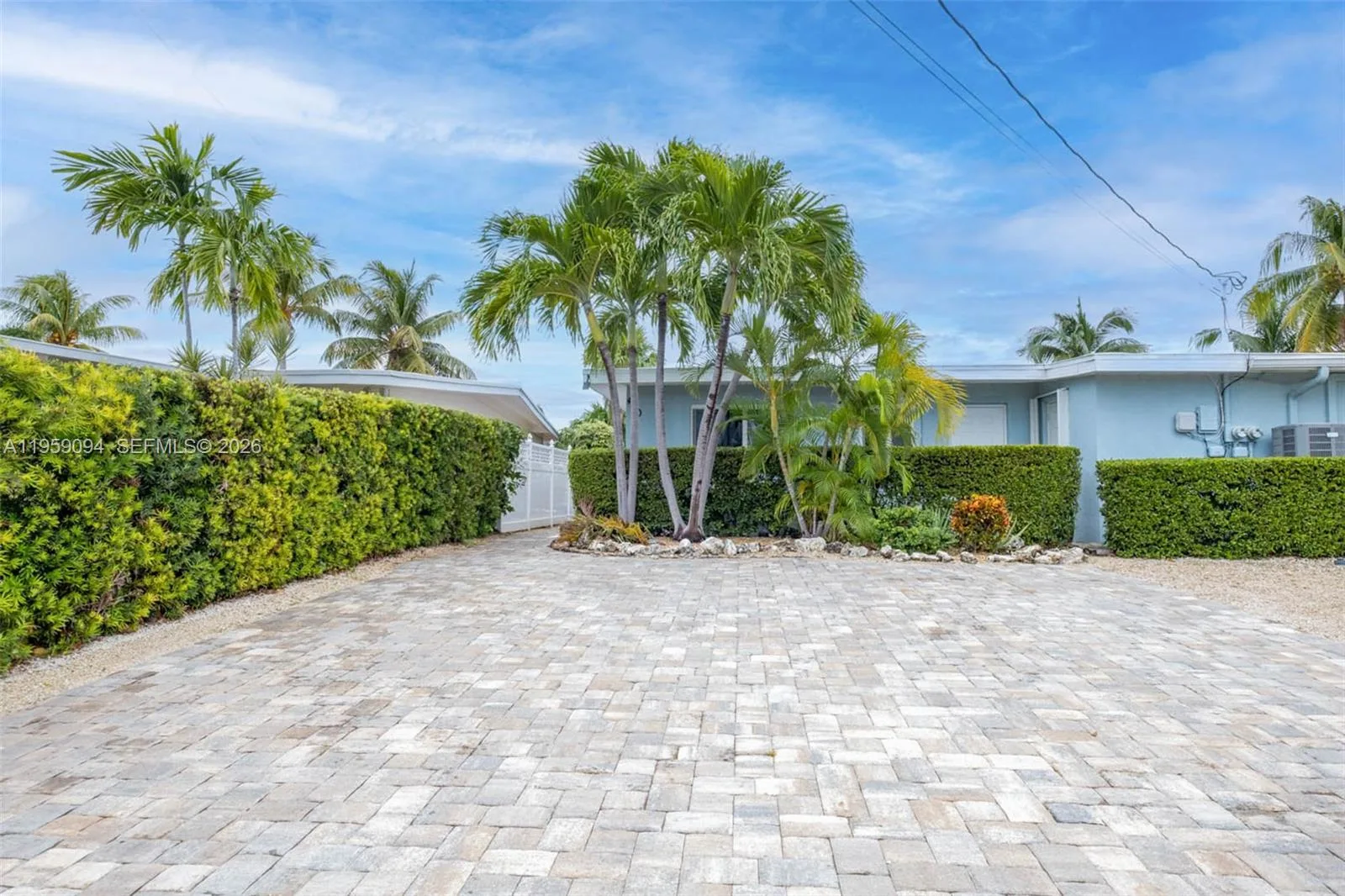 410 10th St, Key Colony, FL 33051 photo 4