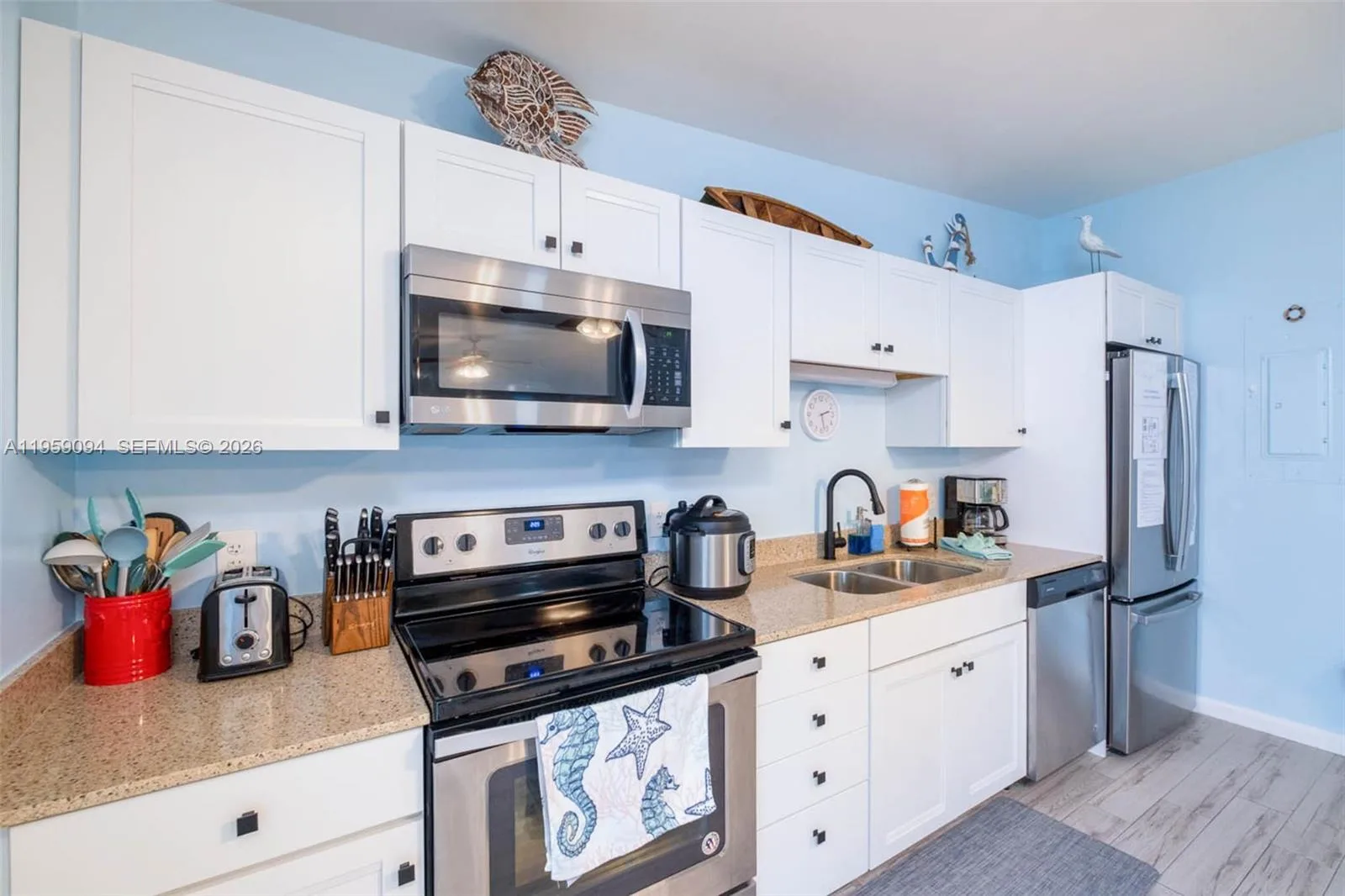 410 10th St, Key Colony, FL 33051 photo 7