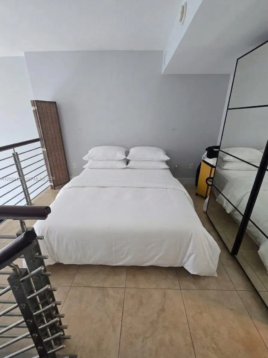 41 SE 5th St # 815, Miami, FL 33131 photo 6