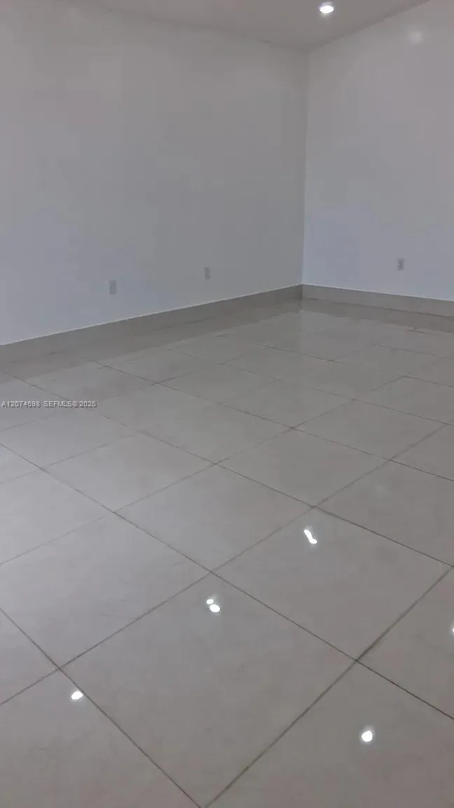 7001 W 35th Ave # 175, Hialeah, FL 33018