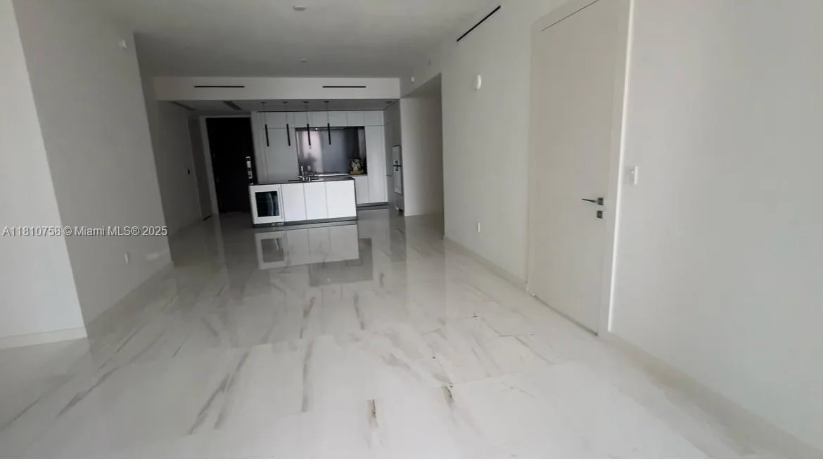 300 Biscayne Blvd Way # 1805, Miami, FL 33131 photo 12