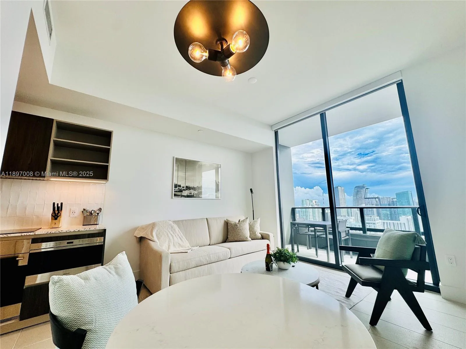 159 NE 6th St # 4807, Miami, FL 33132