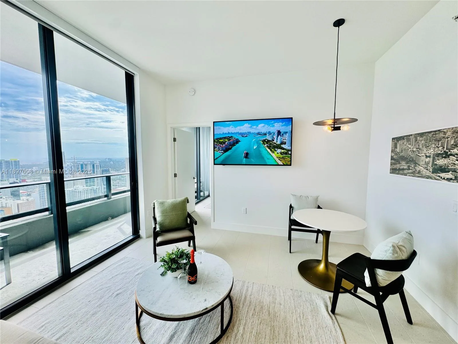 159 NE 6th St # 4807, Miami, FL 33132 photo 2