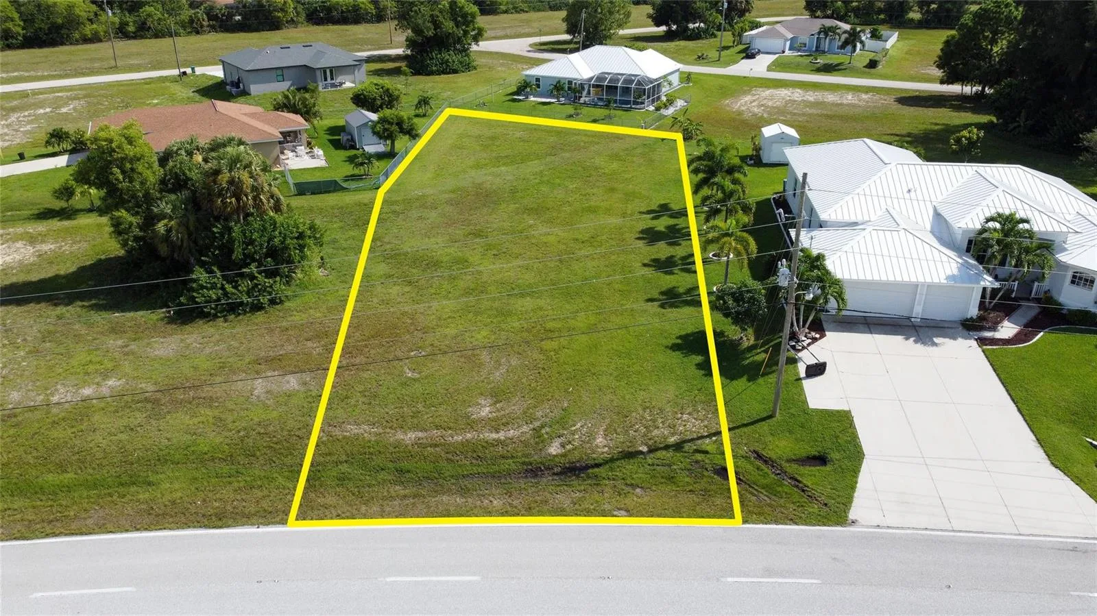 4239 E Gator Circle, Cape Coral, FL 33909