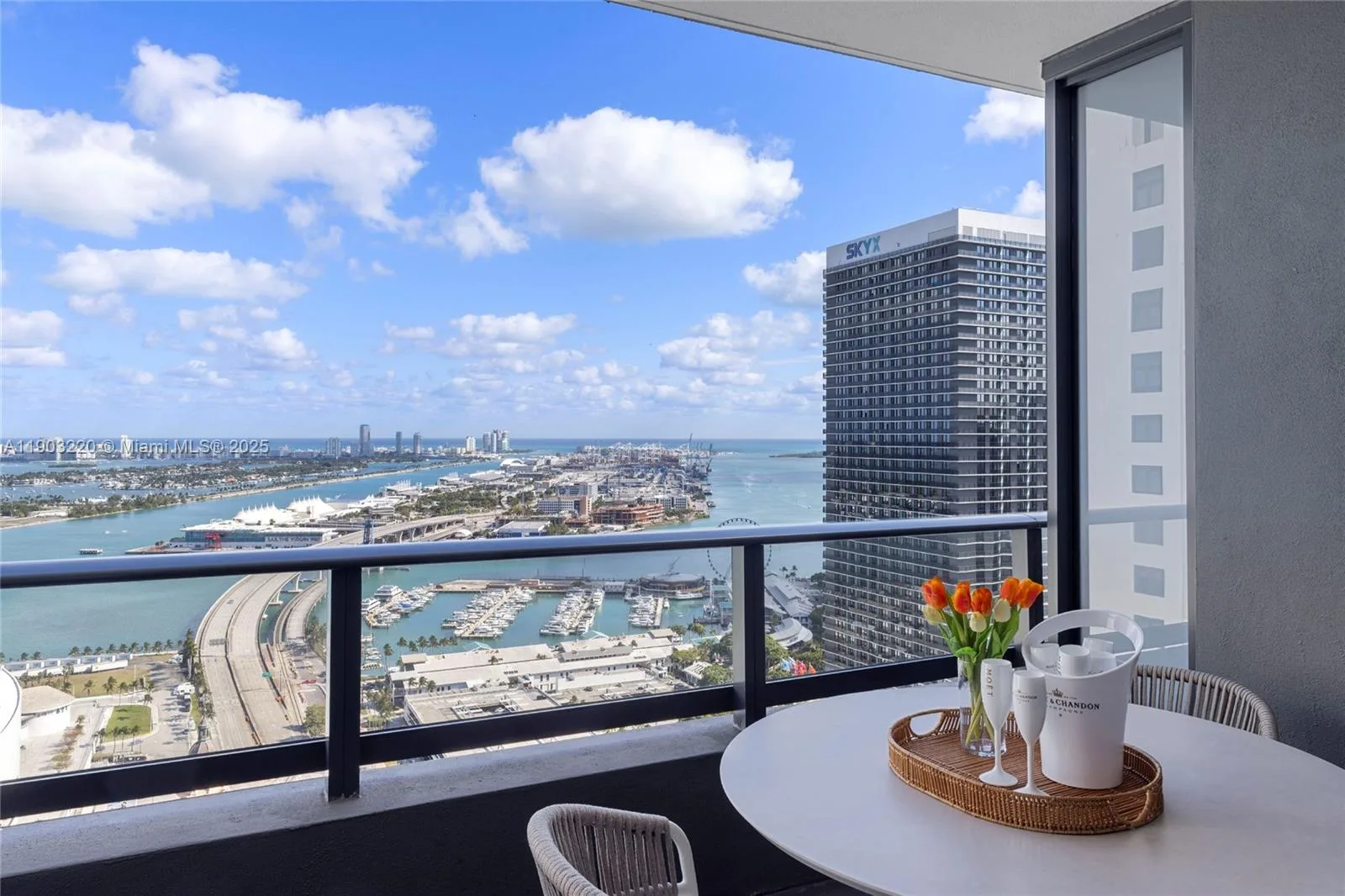 159 NE 6th St # 3615, Miami, FL 33132 photo 4