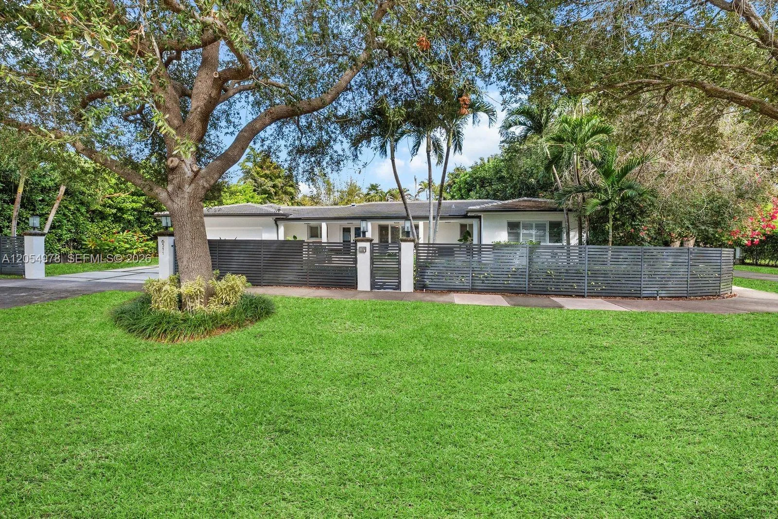 6511 Riviera Dr, Coral Gables, FL 33146 photo 2