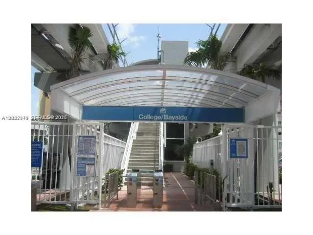 133 NE 2nd Ave # 1715, Miami, FL 33132 photo 12