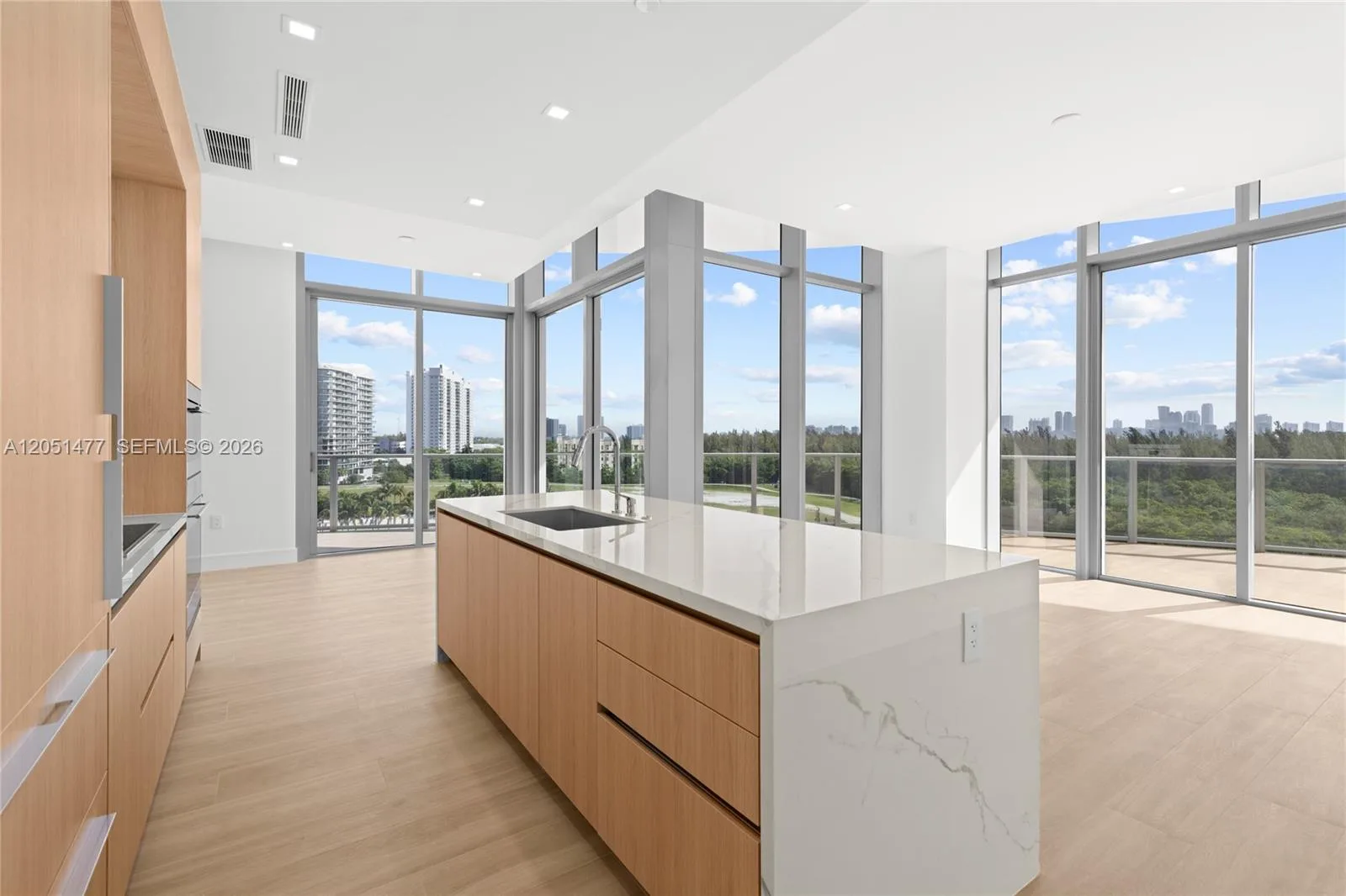 2411 Laguna Cr # 611, Miami, FL 33181 photo 5