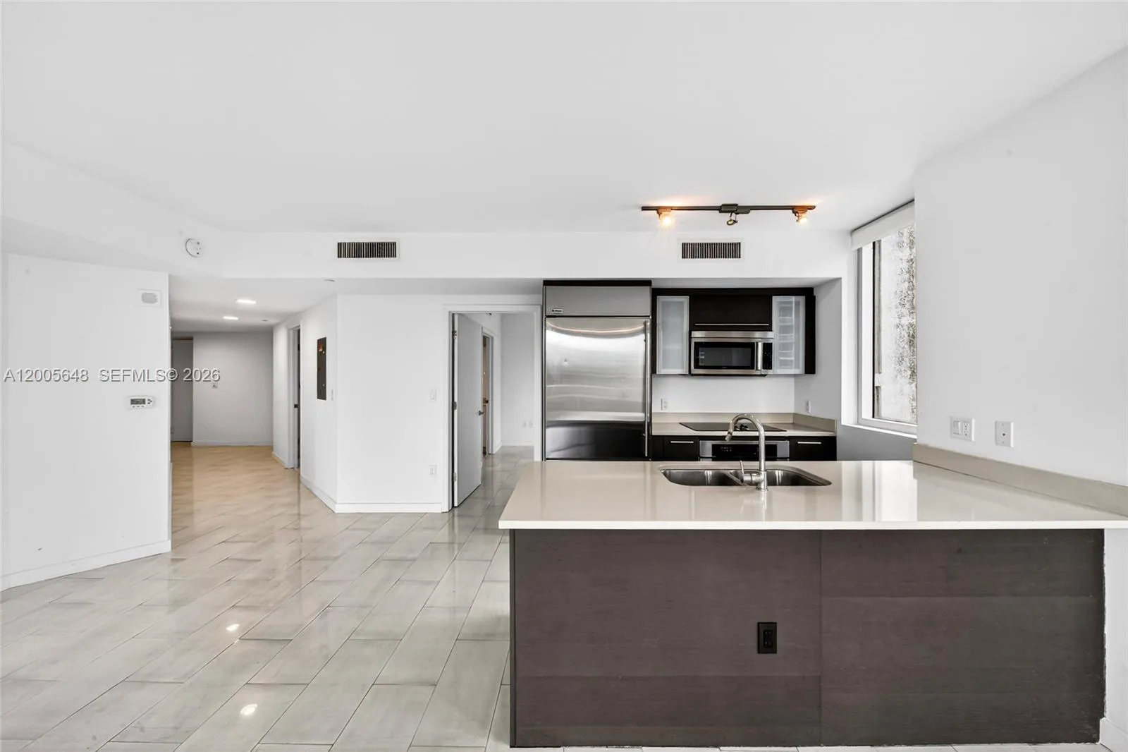 500 Brickell Ave # 501, Miami, FL 33131 photo 8