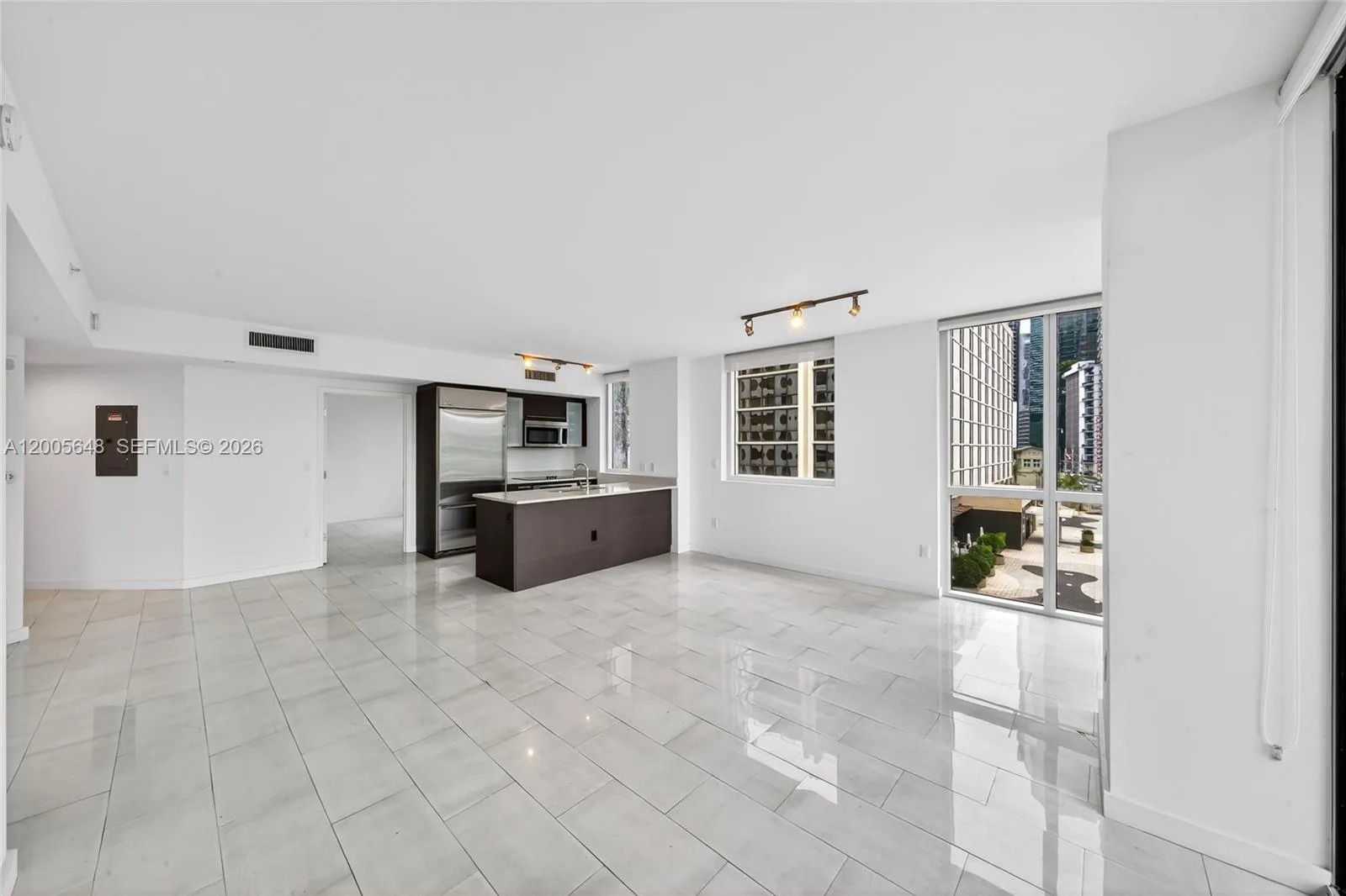 500 Brickell Ave # 501, Miami, FL 33131 photo 9