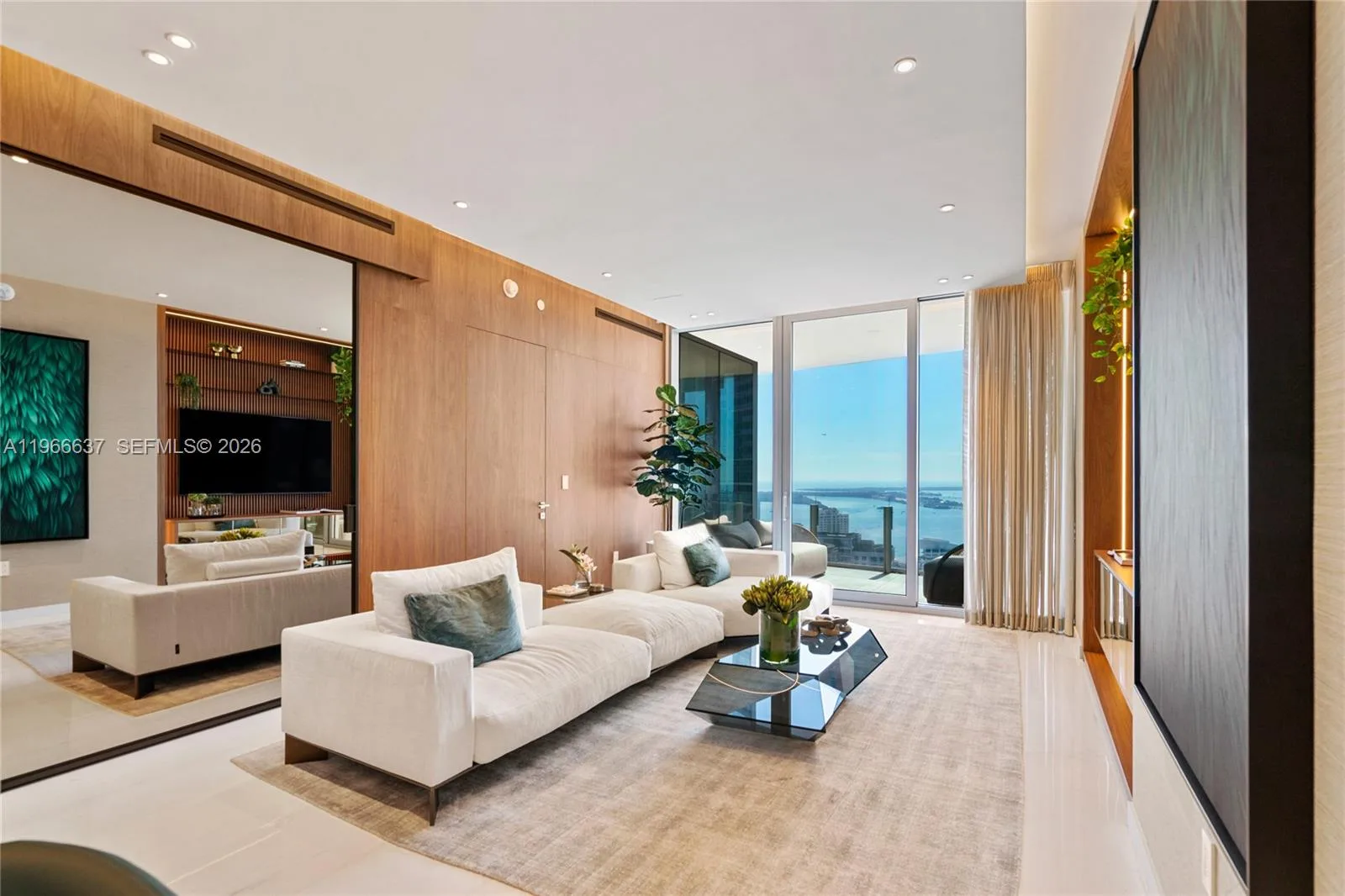 300 Biscayne Blvd Way # 4005, Miami, FL 33131 photo 2