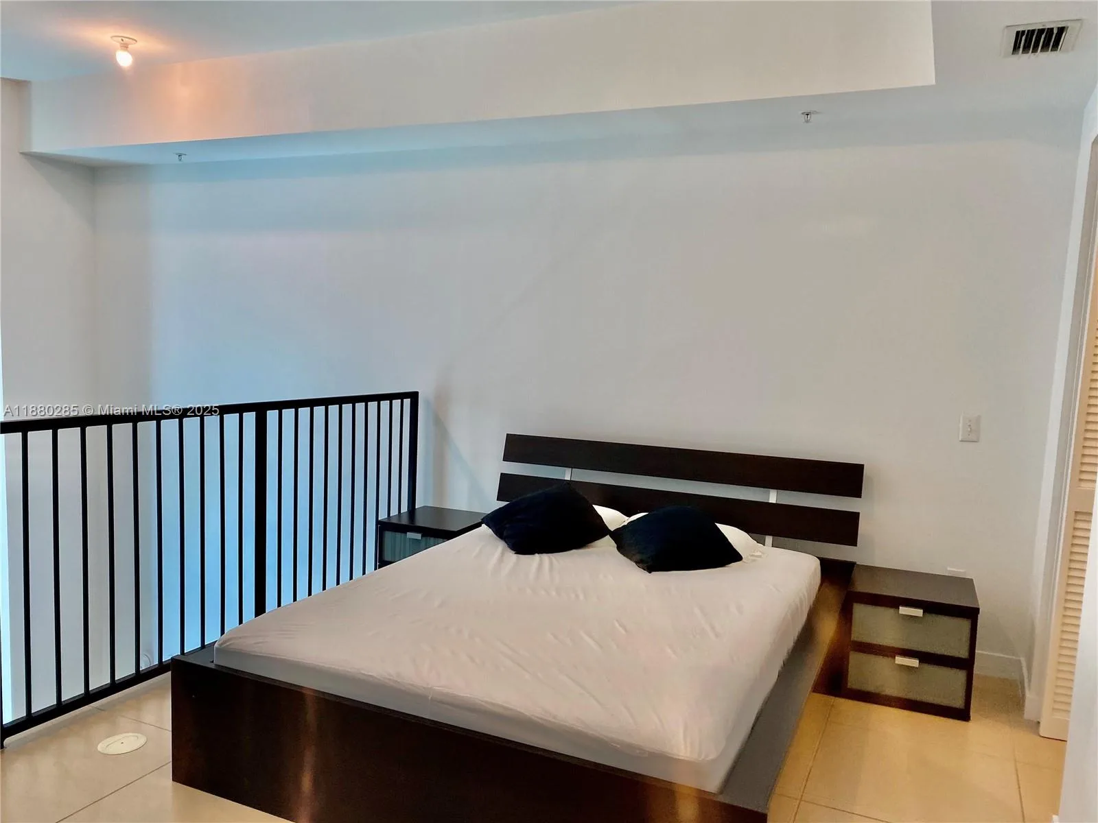 300 S Biscayne Blvd # Loft 604, Miami, FL 33131 photo 8