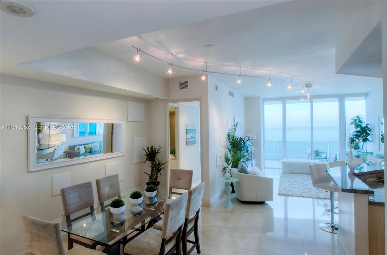 100 S Pointe Dr # 2507, Miami Beach, FL 33139 photo 2