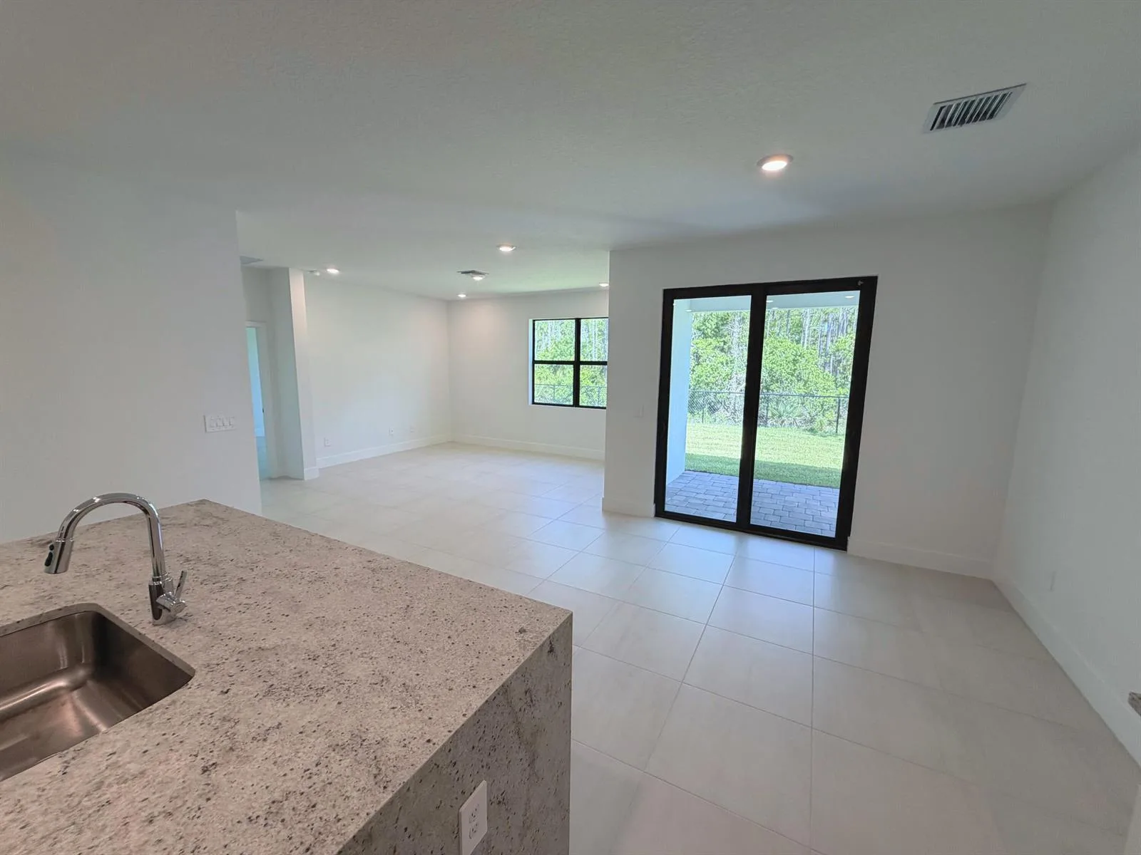 6570 SE Park Trace Drive, Stuart, FL 34997 photo 9