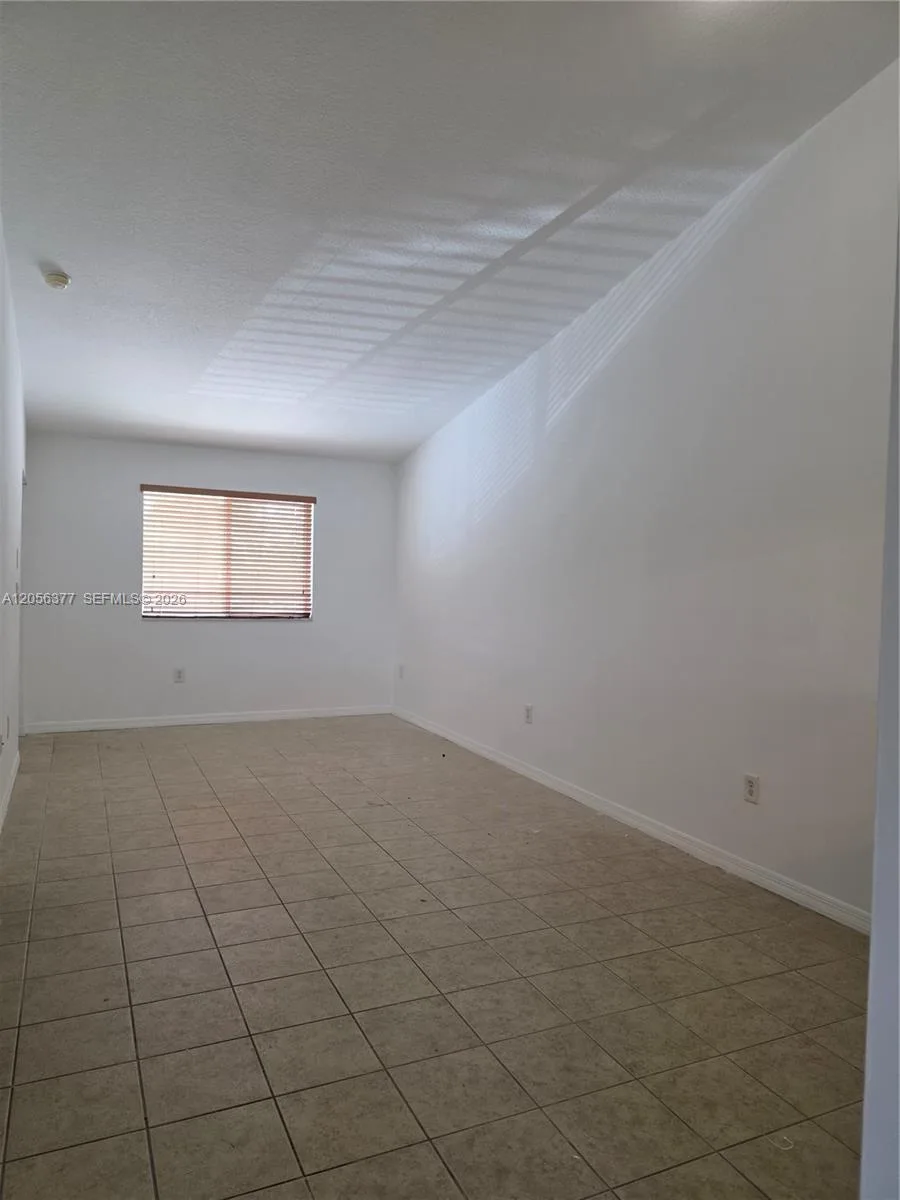 3415 NE 9th Dr # 202, Homestead, FL 33033 photo 2