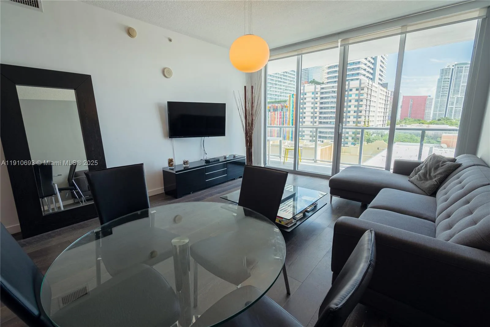 79 SW 12th St # 1002-S, Miami, FL 33130 photo 4