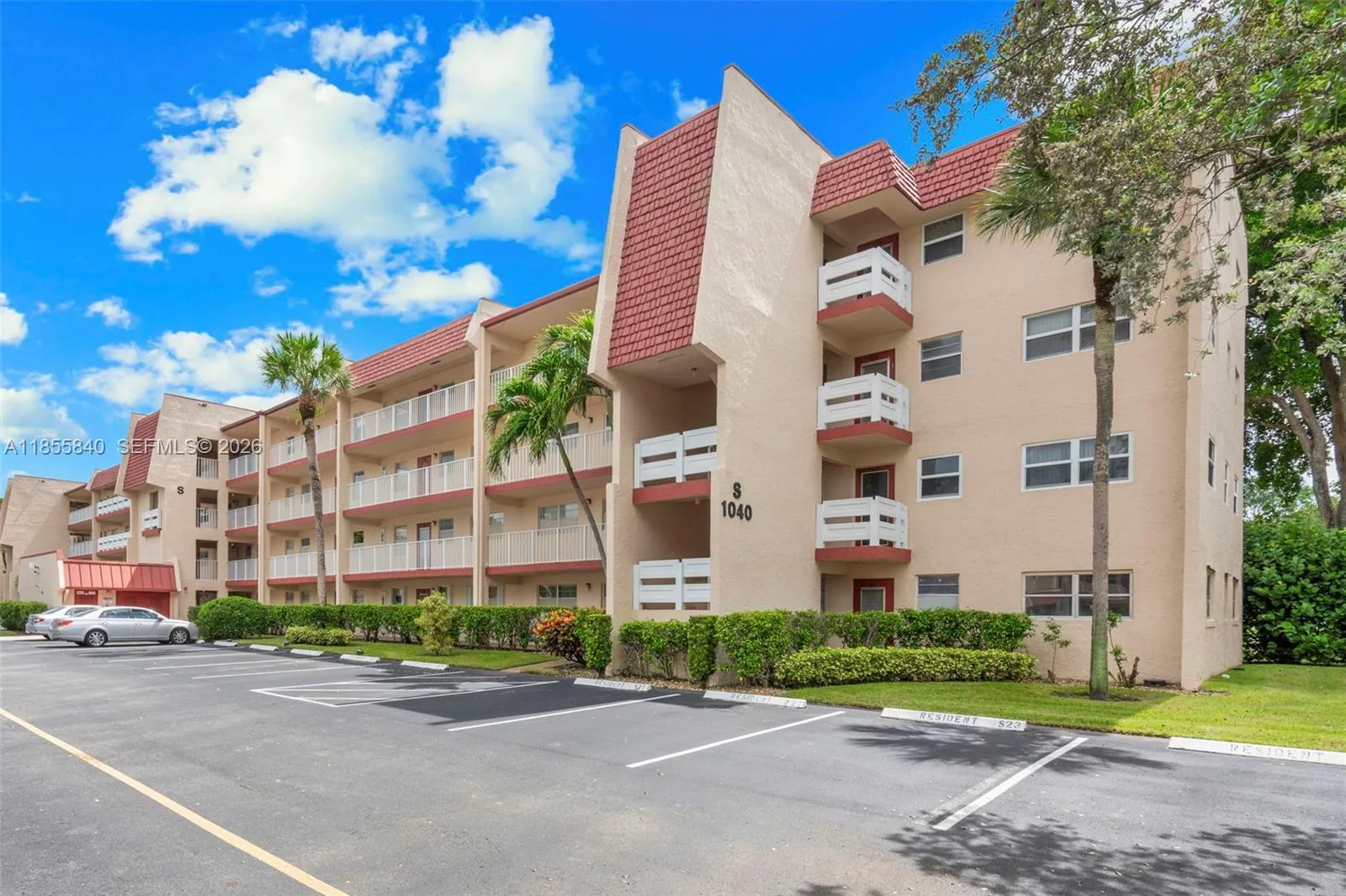 1040 Country Club Dr # 309, Margate, FL 33063