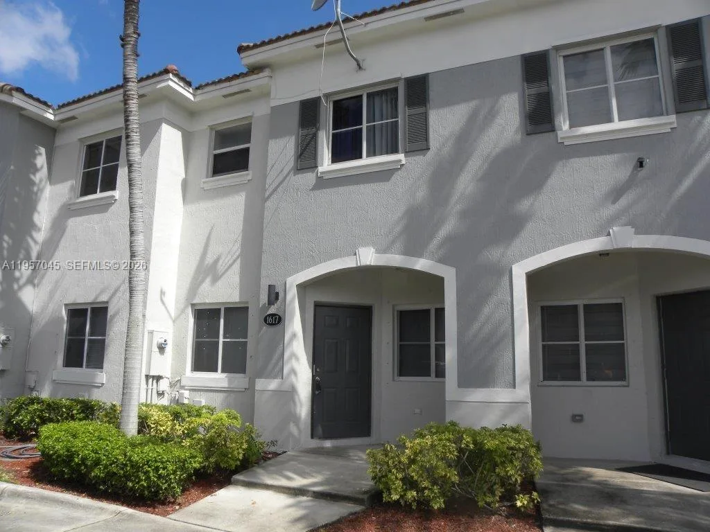 1617 SE 30th St, Homestead, FL 33035