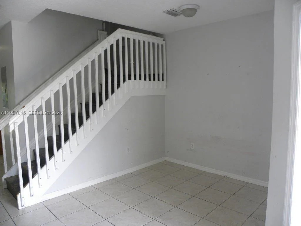 1617 SE 30th St, Homestead, FL 33035 photo 4
