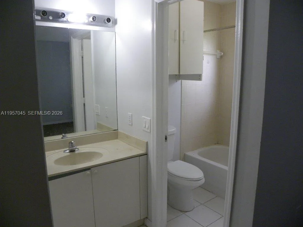 1617 SE 30th St, Homestead, FL 33035 photo 5