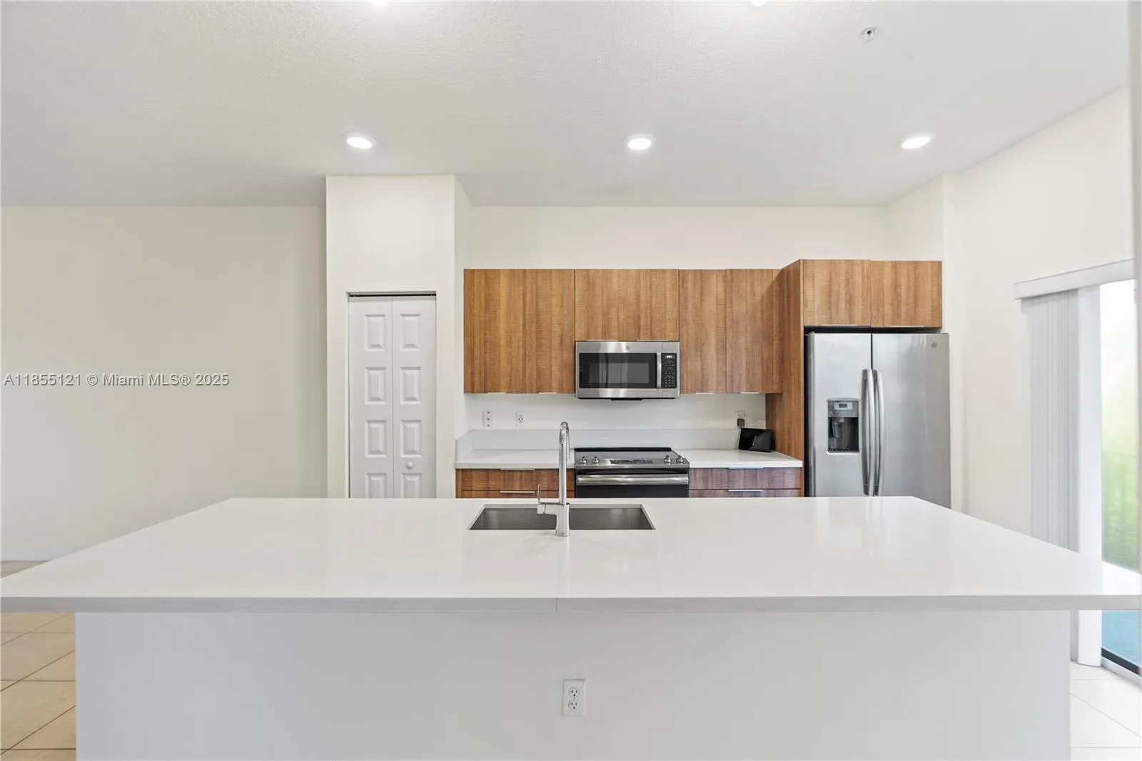 7831 NW 104th Ave # 22, Doral, FL 33178 photo 11