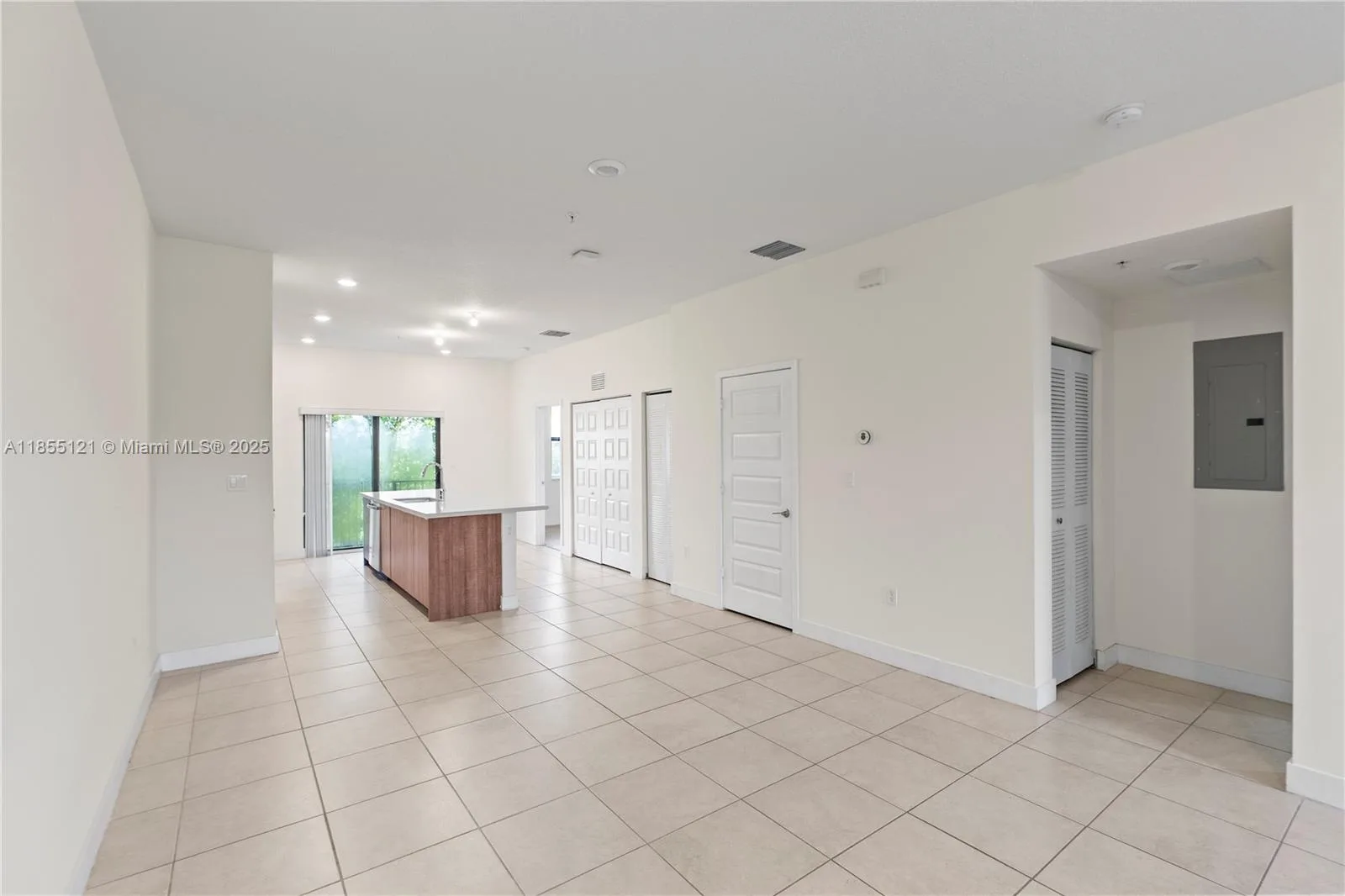 7831 NW 104th Ave # 22, Doral, FL 33178 photo 8
