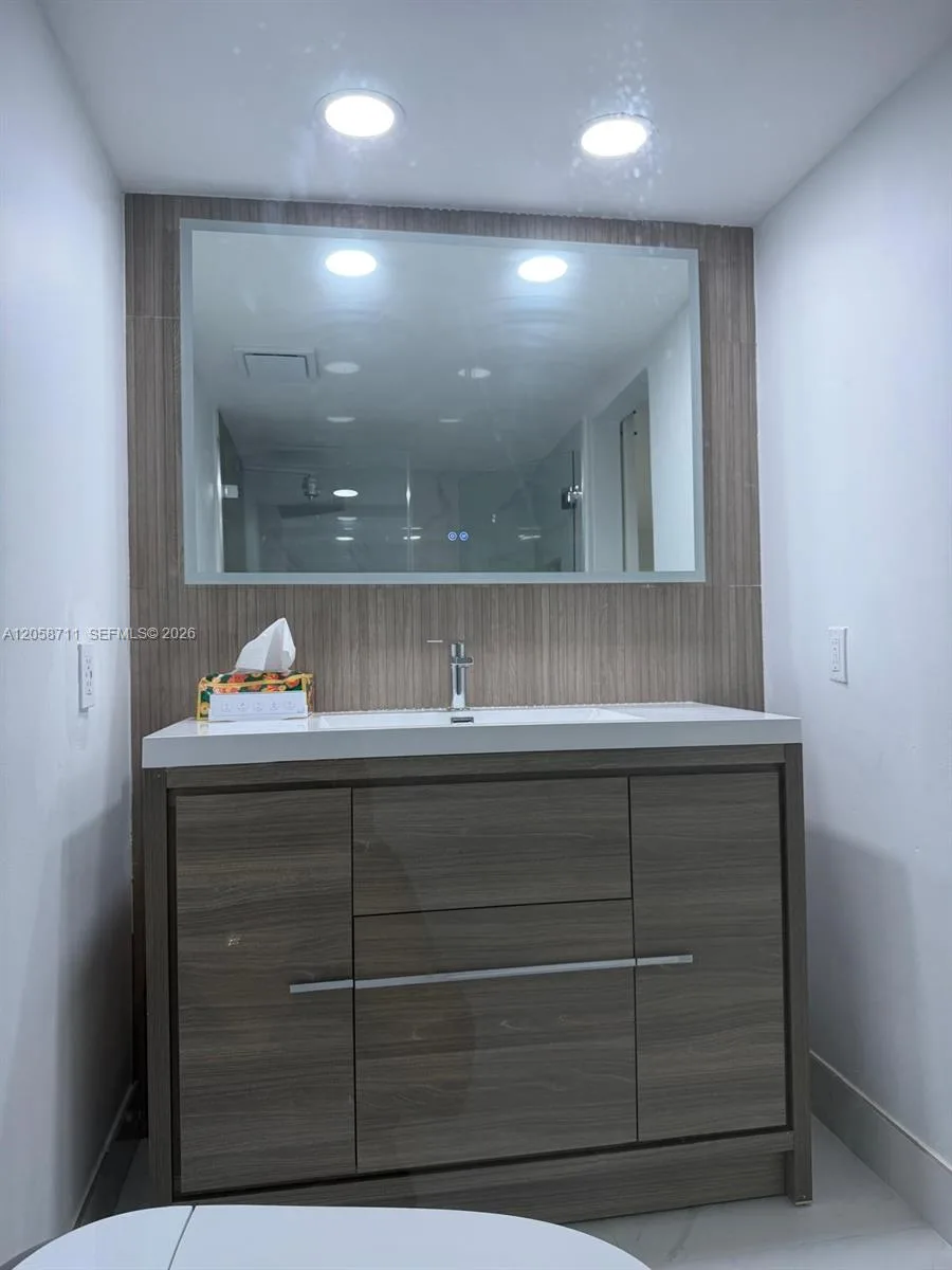 10875 NW 7th St # 23-36, Miami, FL 33172 photo 7